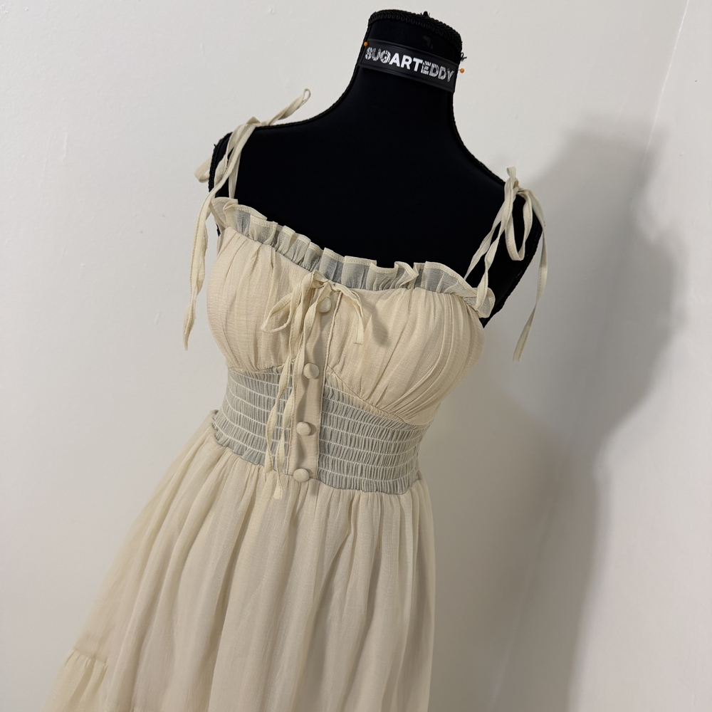Elegant Cream Sleeveless Dress - Picture 8 of 9